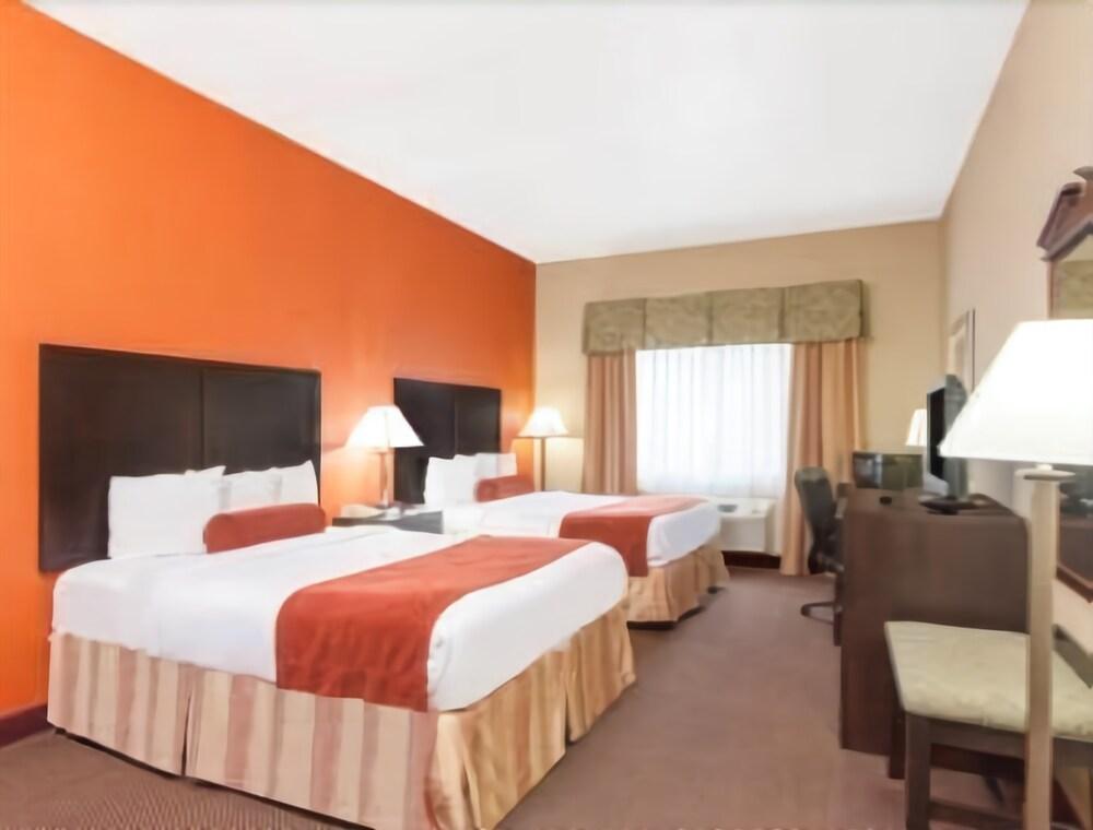 Clarion Pointe - Nashville Area