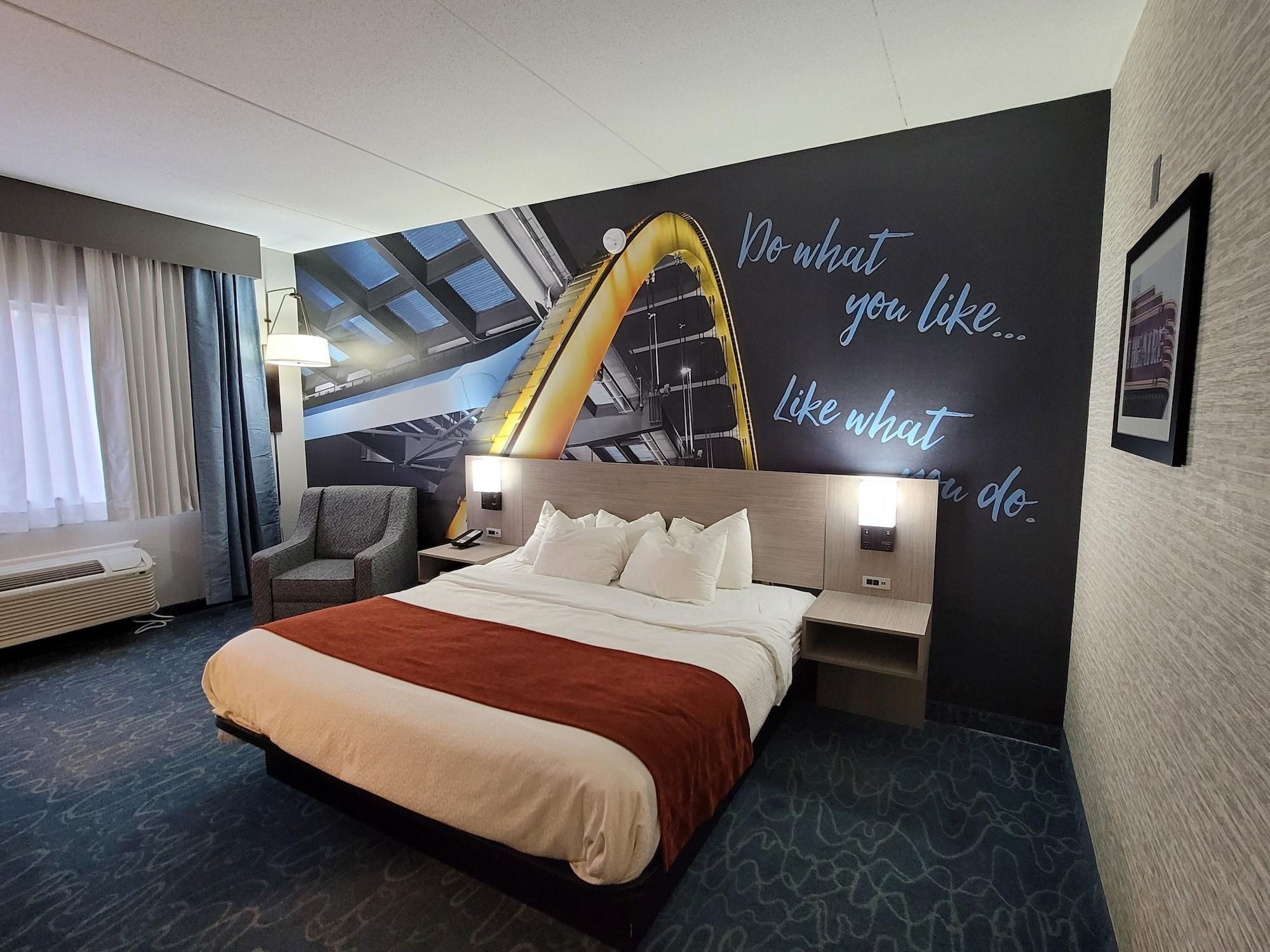 Hotel Clarion Pointe - Nashville Area