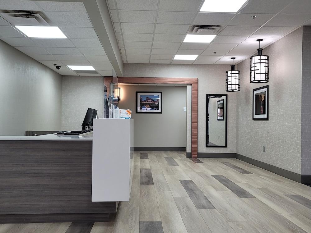Clarion Pointe - Nashville Area