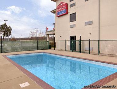 Hotel Clarion Pointe - Nashville Area 2*