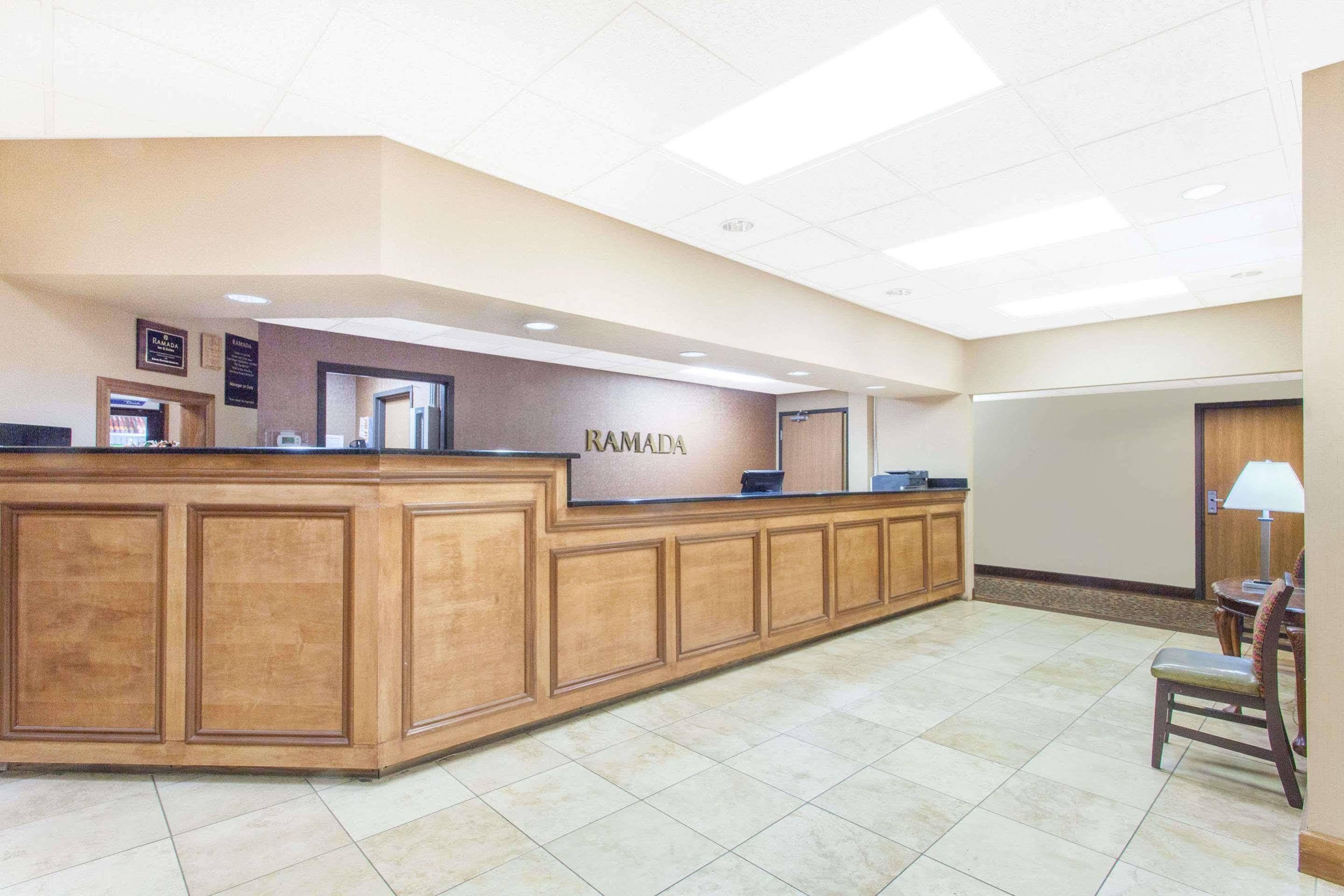 Hotel Clarion Pointe - Nashville Area 2*