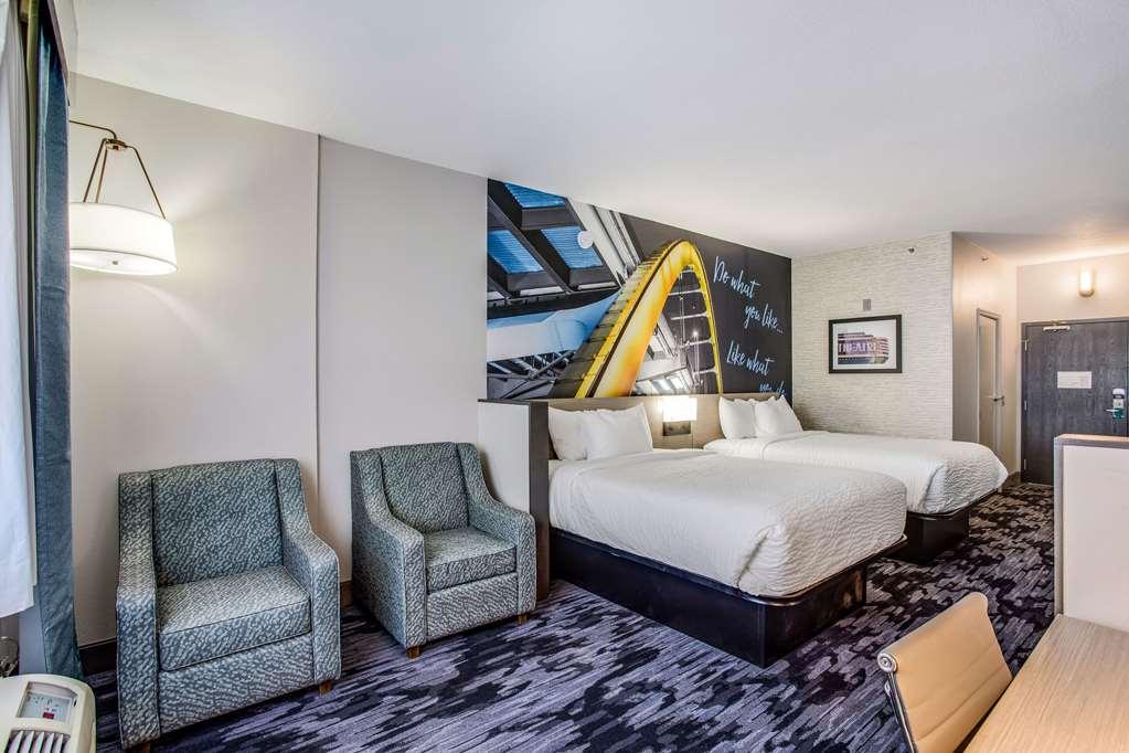 Hotel Clarion Pointe - Nashville Area 2*